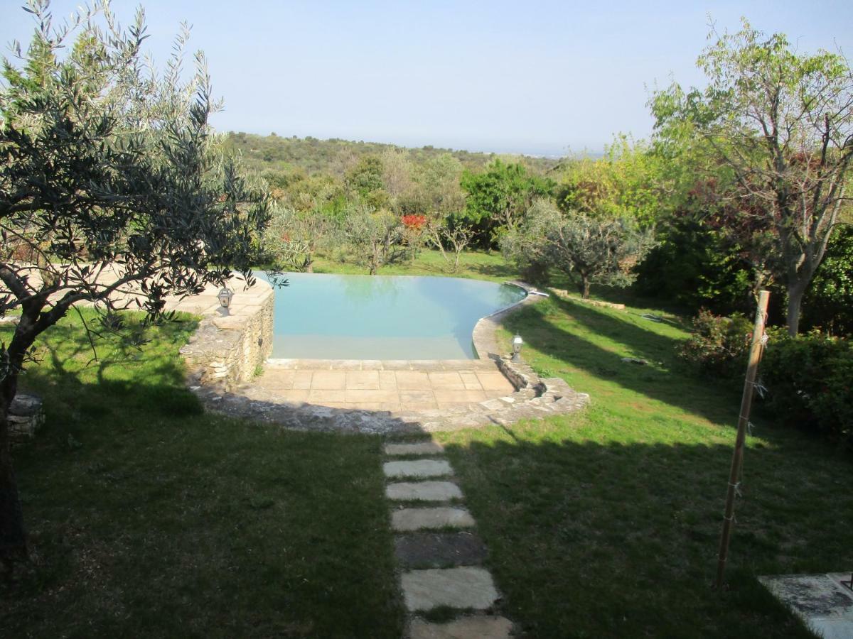 Gite Du Jardin Des Espuys Venasque Exterior foto